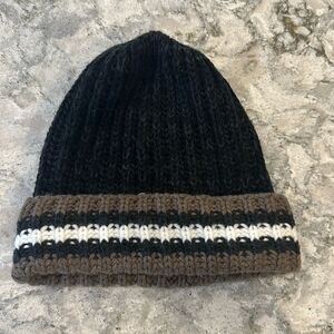 🧣 Warm Knitted Beanie - Stay Cozy in Style! 🧤